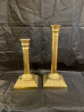 Load image into Gallery viewer, Pair of Vintage Mount Vernon Virginia Metalcrafters Brass Candle Sticks
