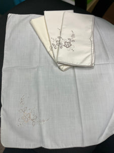 Set of 4 Embroidered Linen Napkins