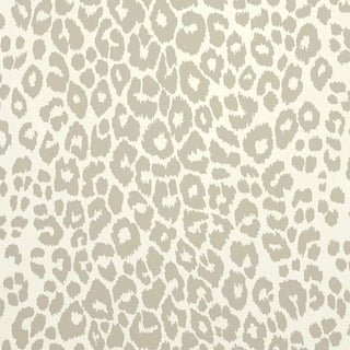 Schumacher Iconic Leopard Wallpaper.