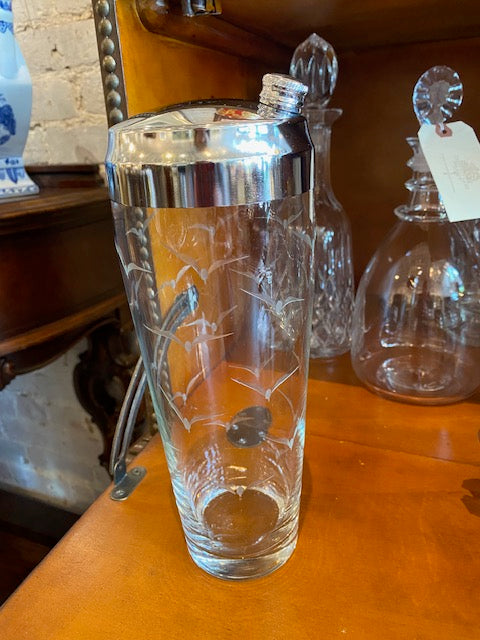 Mid-century Richard Bach Etched Glass Seagull Cocktail Shaker