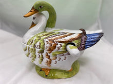 Load image into Gallery viewer, Vintage Duck Duo Soup Tureen/Ladle
