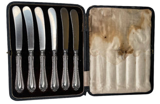 Vintage English Boxed Set of 6 Butter Knives