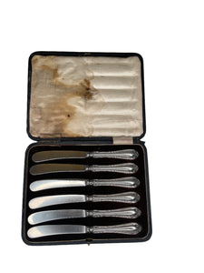 Vintage English Boxed Set of 6 Butter Knives