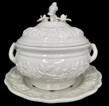 Load image into Gallery viewer, Mottahedeh Creamware Sauce Tureen with Bird and Baseplate
