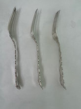 Load image into Gallery viewer, Gorham Strasbourg 1897 Dinner Forks
