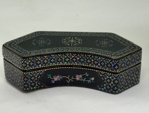 Japanese Bergante Black Lacquer & Mother Of Pearl Box