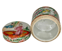 Load image into Gallery viewer, Rose Medallion Trinket Lidded Box
