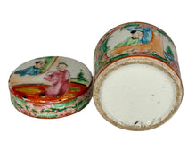 Load image into Gallery viewer, Rose Medallion Trinket Lidded Box
