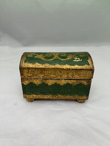 Florentine Footed Box