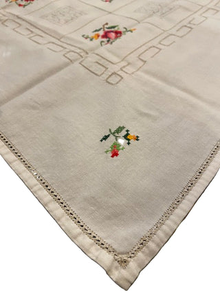 Vintage Bridge Tablecloth and Napkin Set