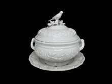 Load image into Gallery viewer, Mottahedah Bird Soup Tureen With Stand
