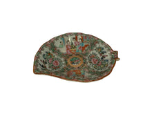 Load image into Gallery viewer, Rose Medallion Leaf Trinket Dish
