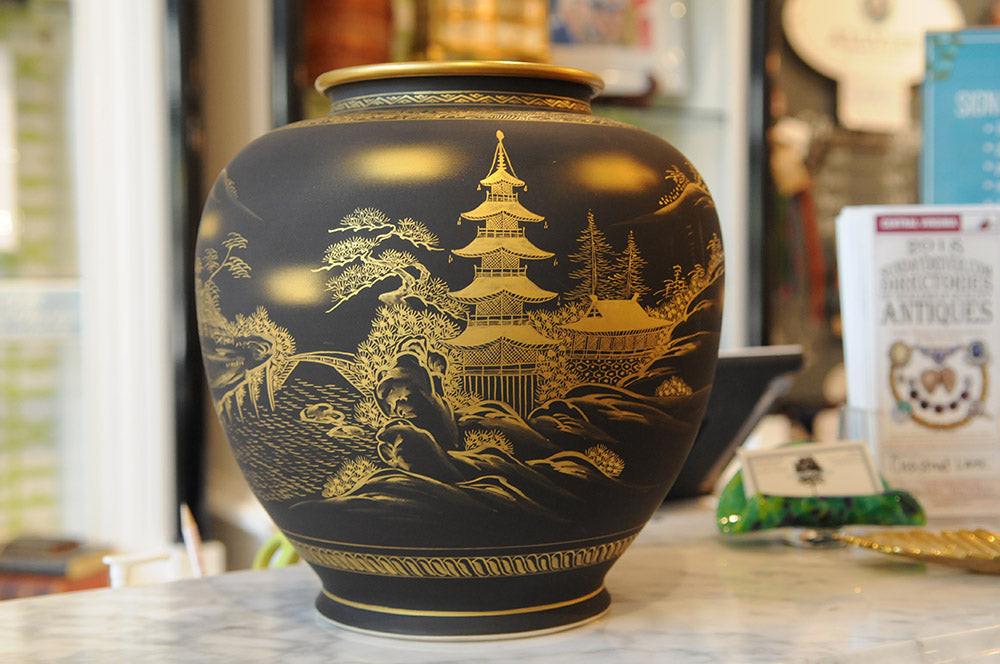 Large Contemporary Japanese vase