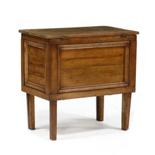 Load image into Gallery viewer, Southern Yellow Pine Storage Chest
