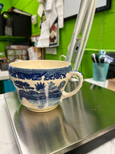 Load image into Gallery viewer, Large Blue Willow Cup
