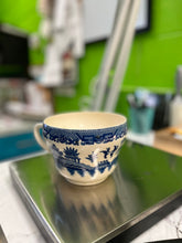 Load image into Gallery viewer, Large Blue Willow Cup
