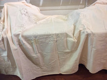 Load image into Gallery viewer, Pink Linen Table Cloth
