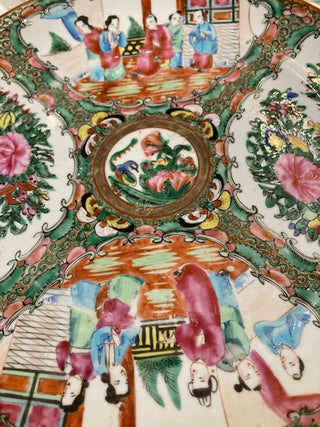 Antique Chinese Export Porcelain Rose Medallion Plate