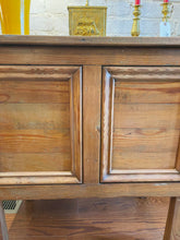 Load image into Gallery viewer, Southern Yellow Pine Storage Chest

