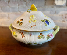 Load image into Gallery viewer, Herend Queen Victoria Green Soup Tureen
