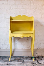 Load image into Gallery viewer, Annie Sloan Chalk Paint - English Yellow - Chestnut Lane Antiques &amp; Interiors - 2
