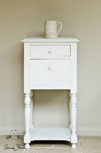 Load image into Gallery viewer, Annie Sloan Chalk Paint - Old White - Chestnut Lane Antiques &amp; Interiors - 2
