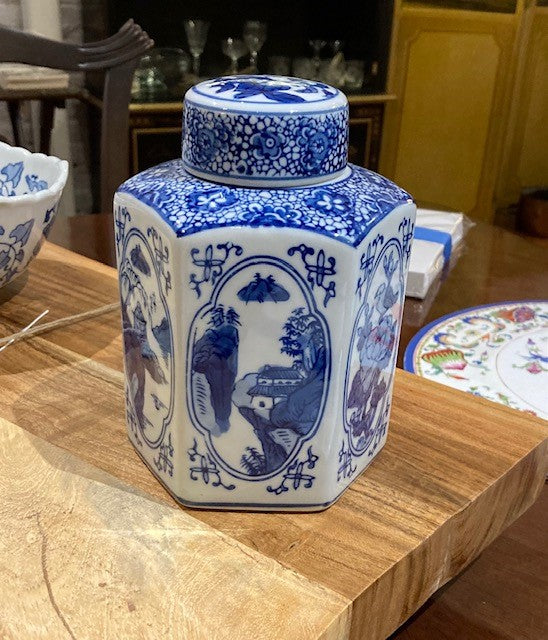 Canton Blue & White Ceramic Vase (6 1/2